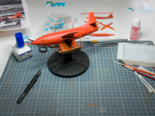 Anbringen der Decals Anbringen der Decals