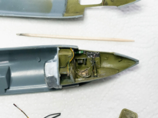 Das Cockpit vor der Fertigstellung Das Cockpit vor der Fertigstellung