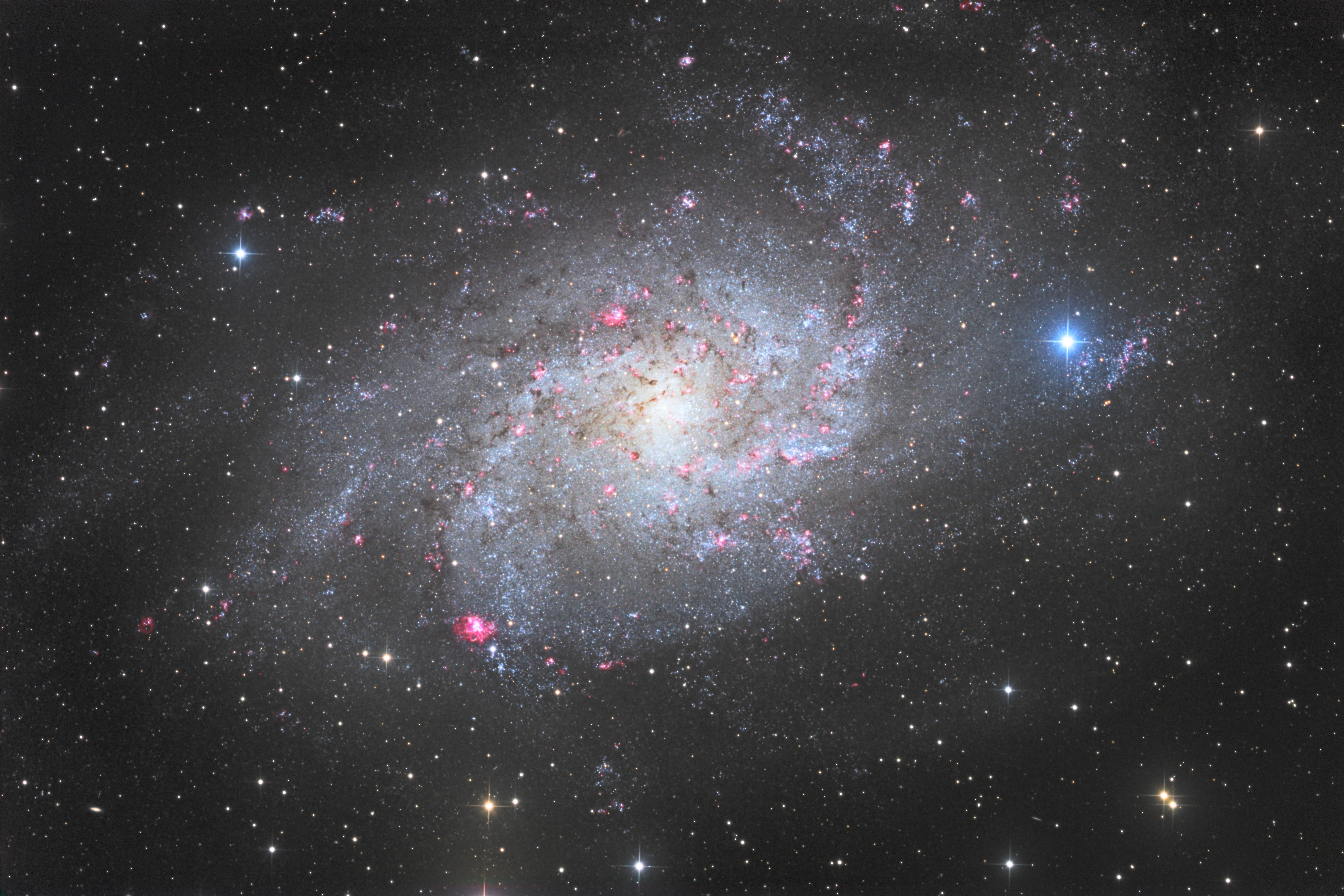 M33_sRGB_7968x5312.jpg