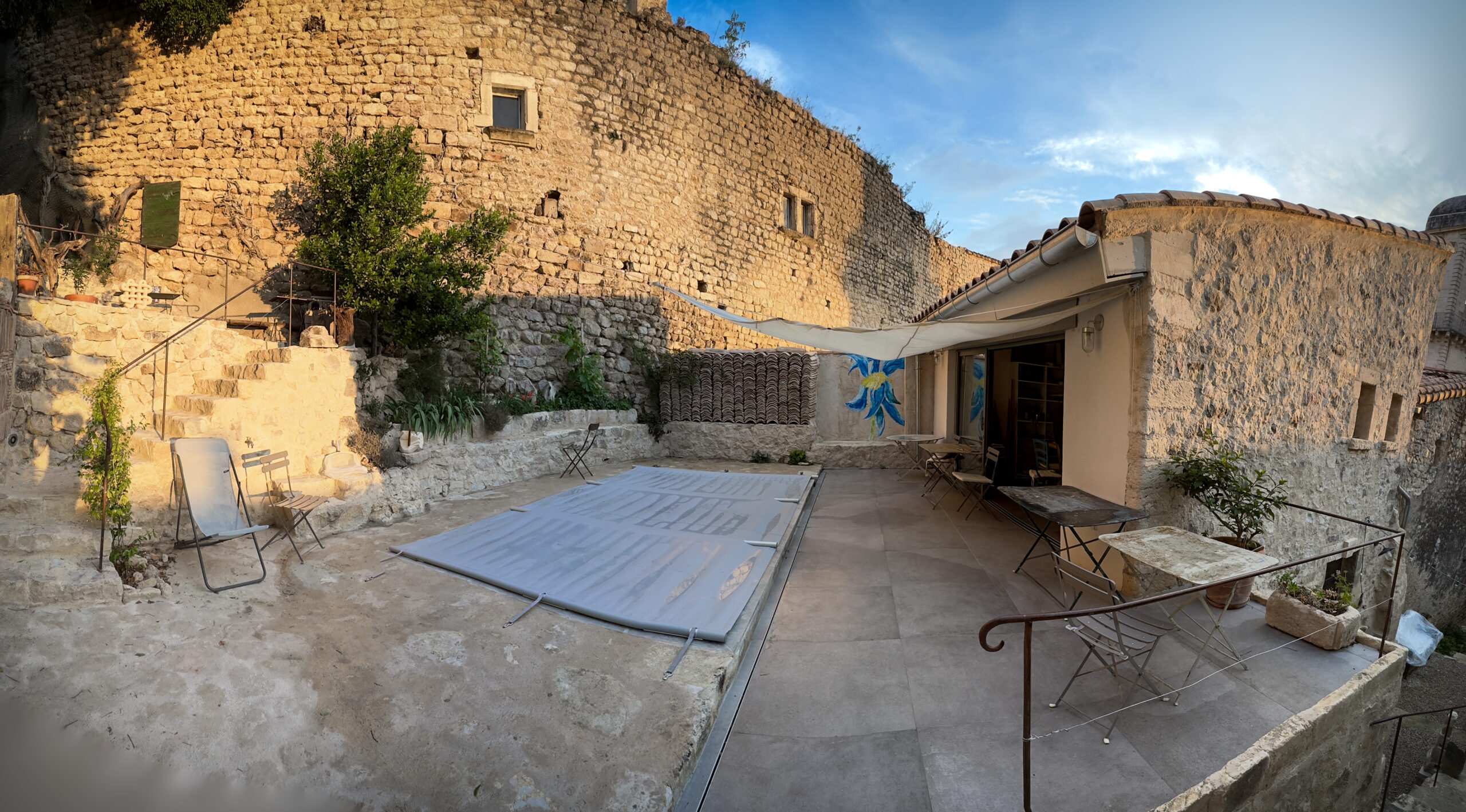 i20230525-203002-998-4032 x 3024-IMG_2354_pano.jpg